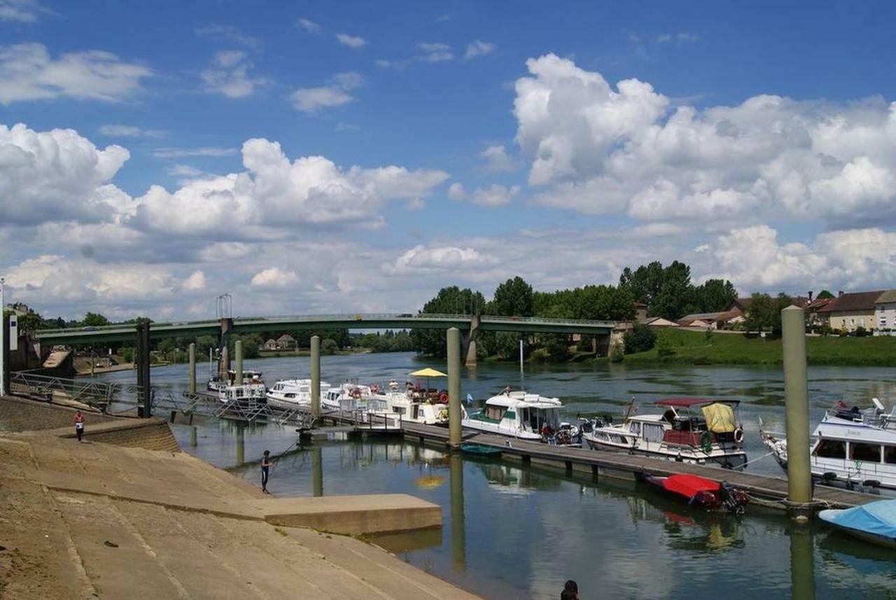 Tournus Belle Maison Vue Sur Saone Kültér fotó